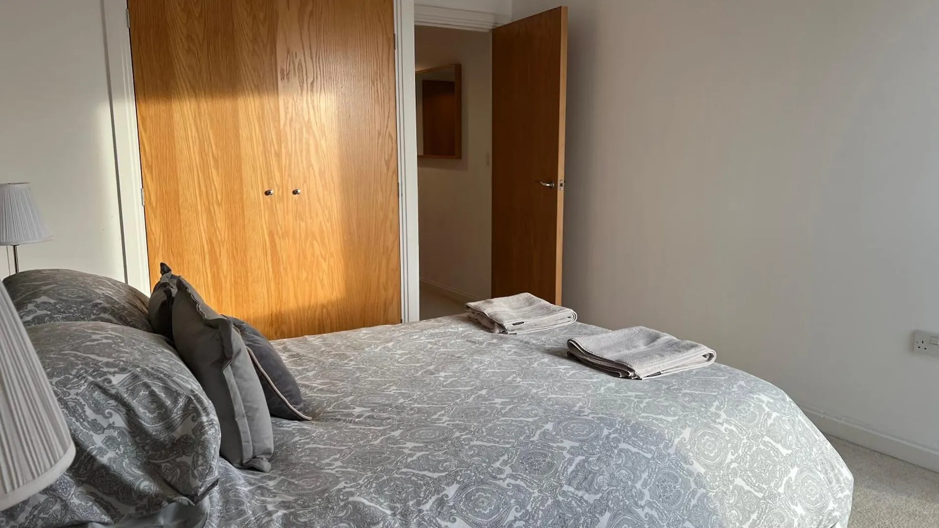 Cosy Apartment Cardiff Bay 5 Mins To Centre United Kingdom